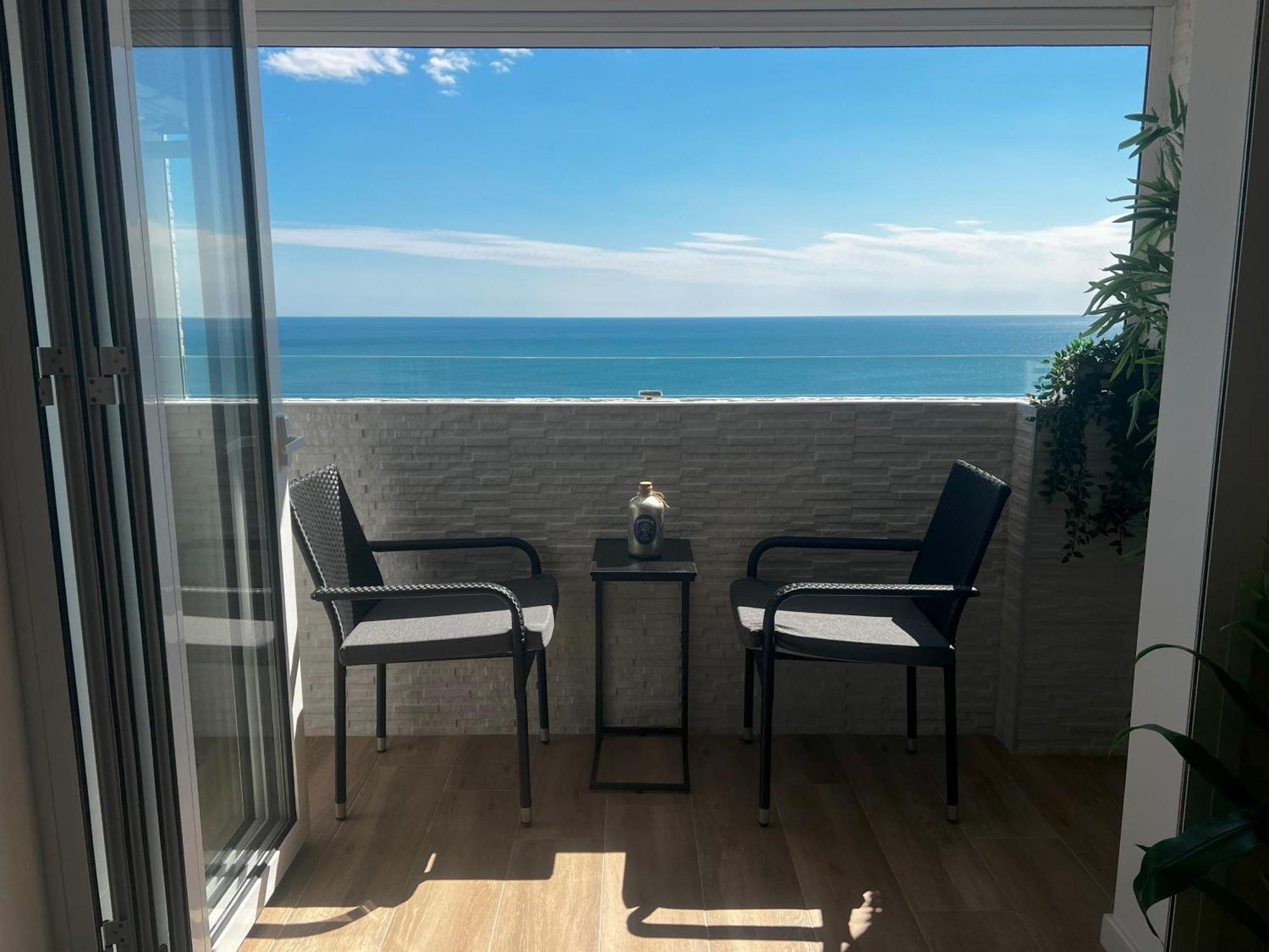 אמפוריבראבה Penthouse On The Beach מראה חיצוני תמונה
